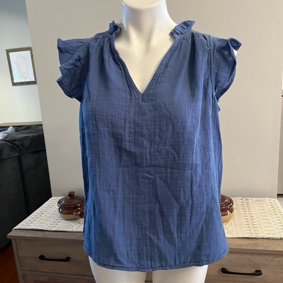 Old Navy Blue Ruffled Cap Sleeve Blouse - Picture 2 of 4